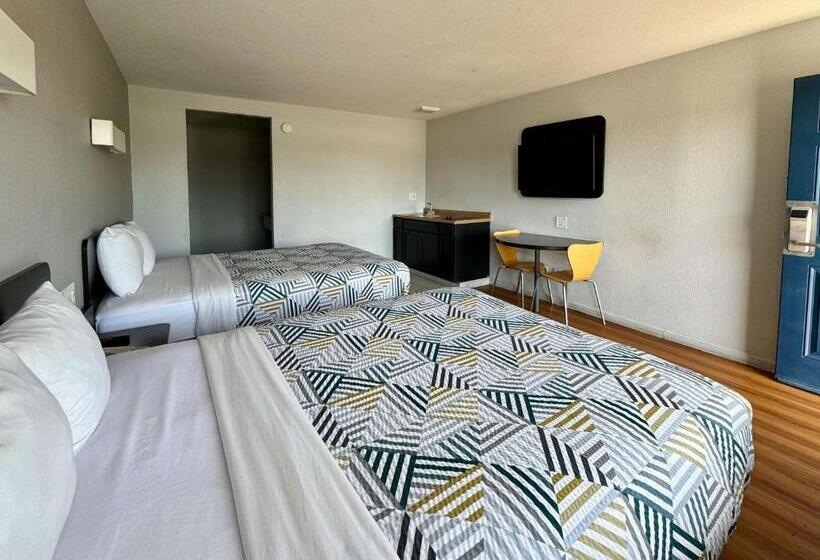 Motel 6 Delano, Ca