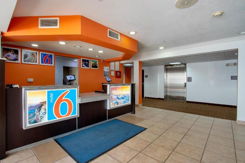 Motel 6 El Paso  Southeast