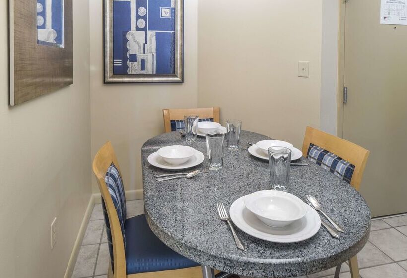 استراحتگاه Hilton Vacation Club Daytona Beach Regency