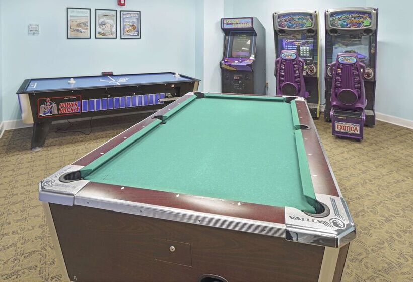 استراحتگاه Hilton Vacation Club Daytona Beach Regency