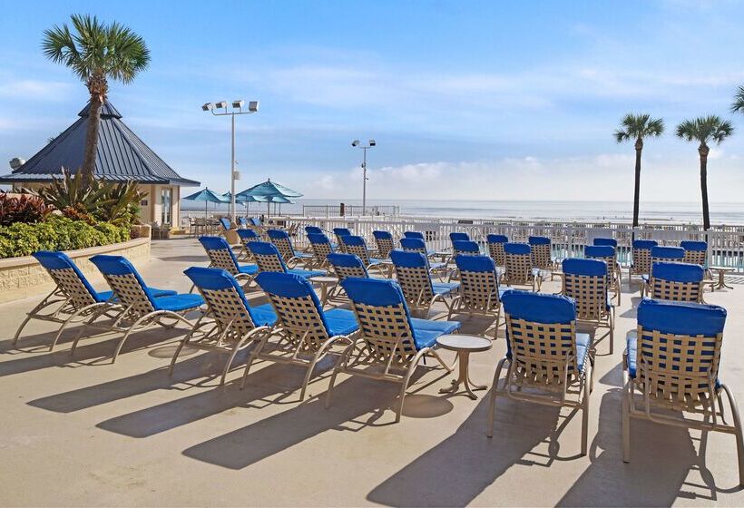 استراحتگاه Hilton Vacation Club Daytona Beach Regency