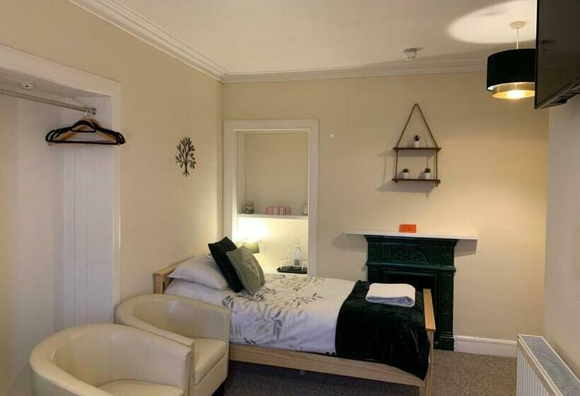 فندق صغير The Village Inn