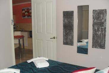 Beachlander Self Contained Holiday Apartments