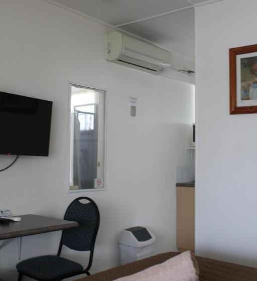 Мотель Tally Ho Motor Inn