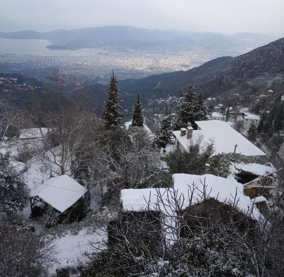 پانسیون Kirmilis Mansion