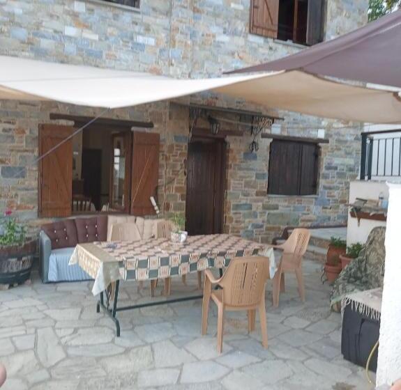 پانسیون Kirmilis Mansion
