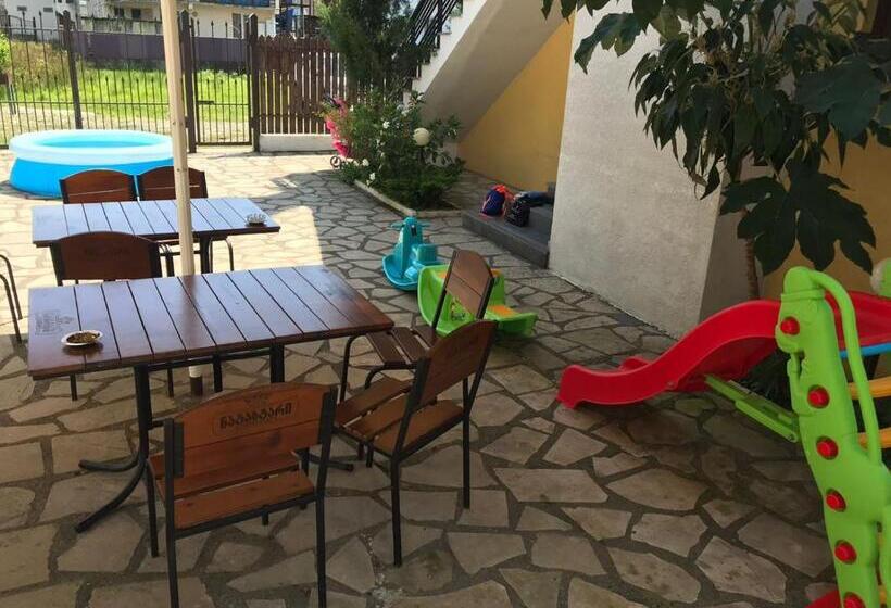 Aparthotel Family