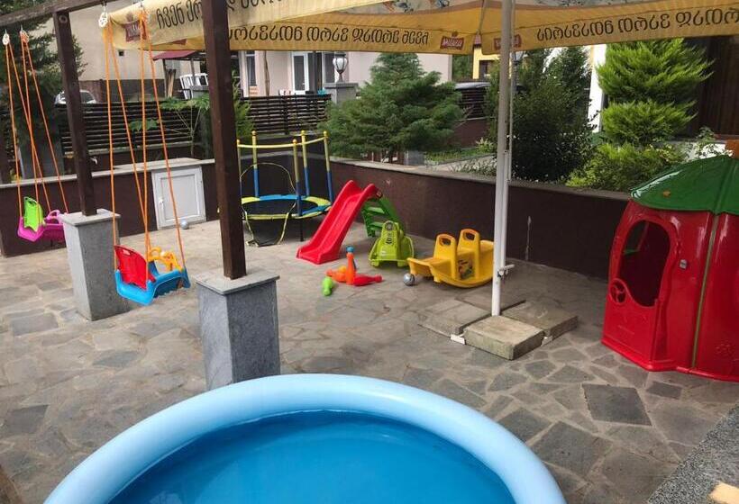Aparthotel Family