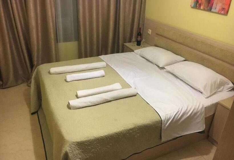 Aparthotel Family