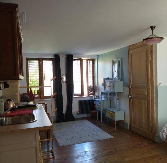مبيت وإفطار Chambres D'hôtes Le Carillon