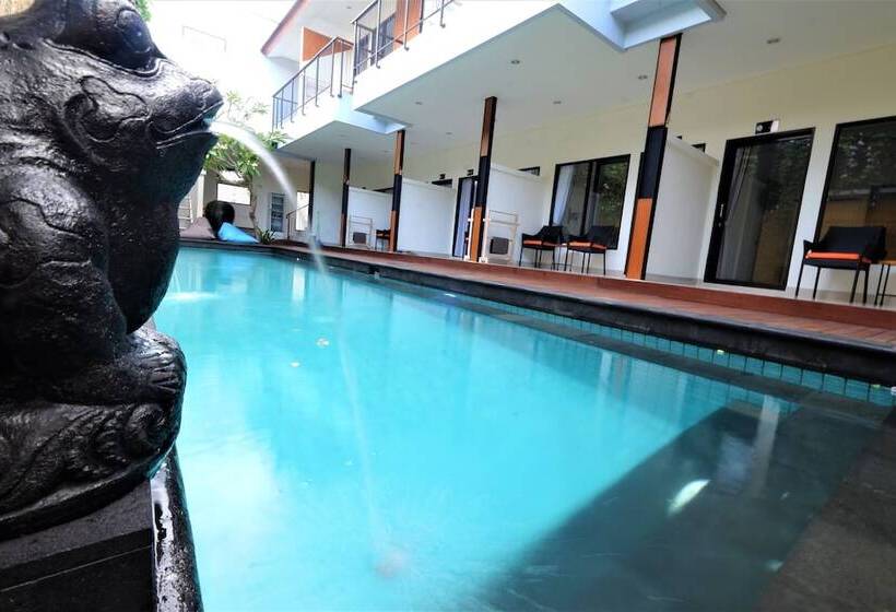 هتل And Villa B52 Gili Air