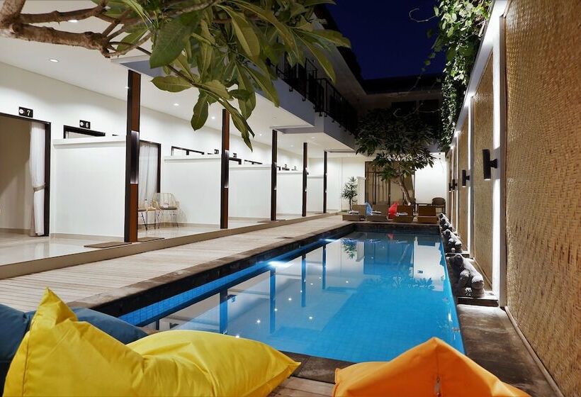 هتل And Villa B52 Gili Air