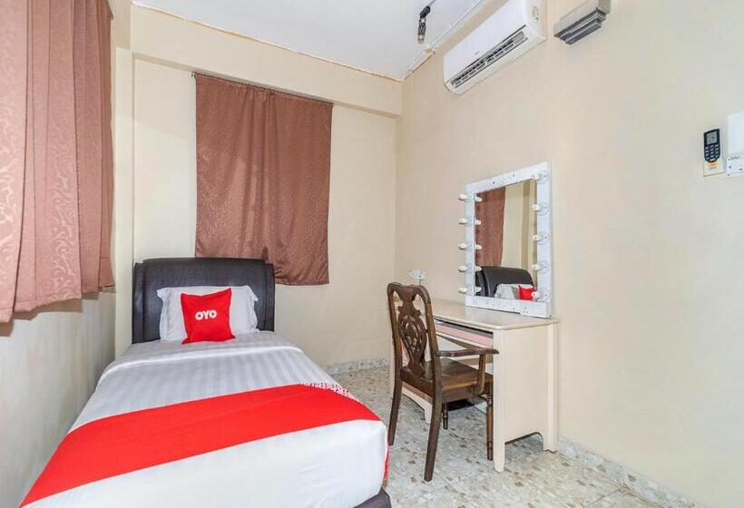 هتل Oyo 89932 Dd Homestay