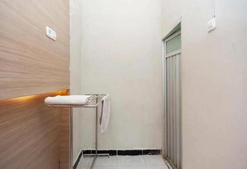 هتل Reddoorz At Km 5 Palembang
