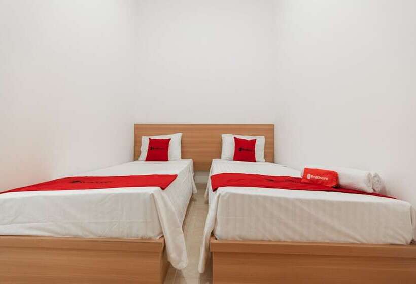 هتل Reddoorz @ Graha Cemerlang Maros