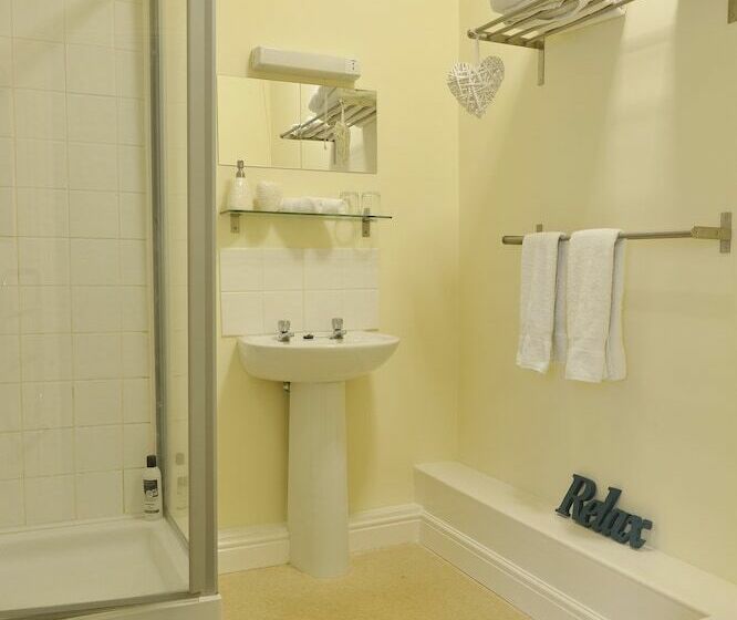 فندق The Litcham Bull Inn