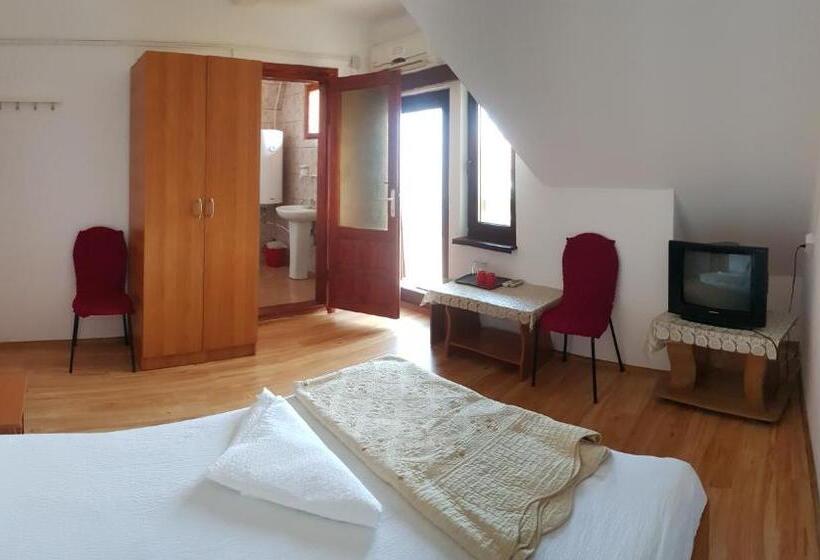 پانسیون Casa Maxim
