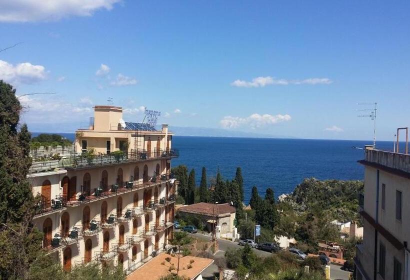 پانسیون Villa Moschella