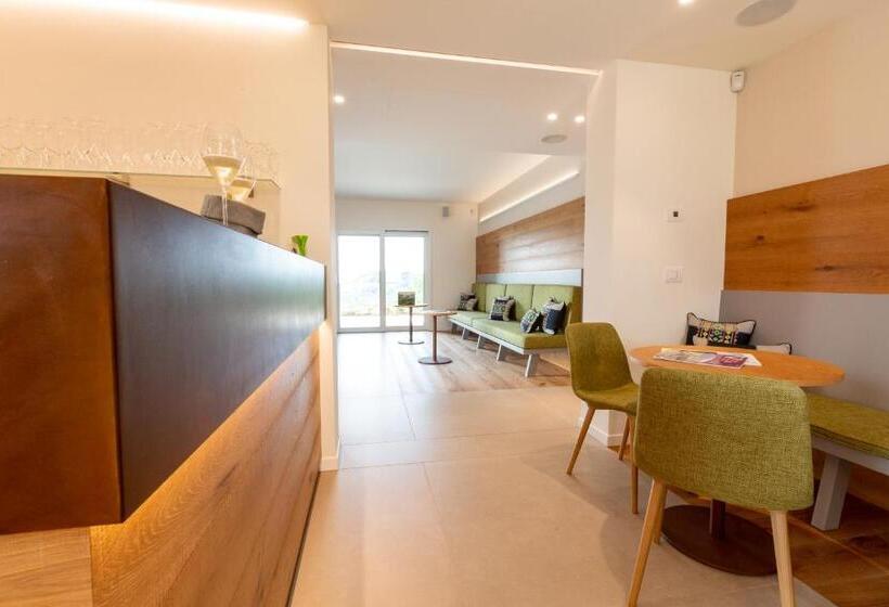 استراحتگاه Relais Althea Azienda Agrituristica