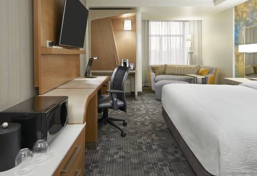 فندق Courtyard By Marriott Oshawa