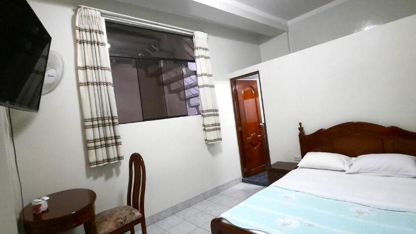 پانسیون Hostal Las Palmeras