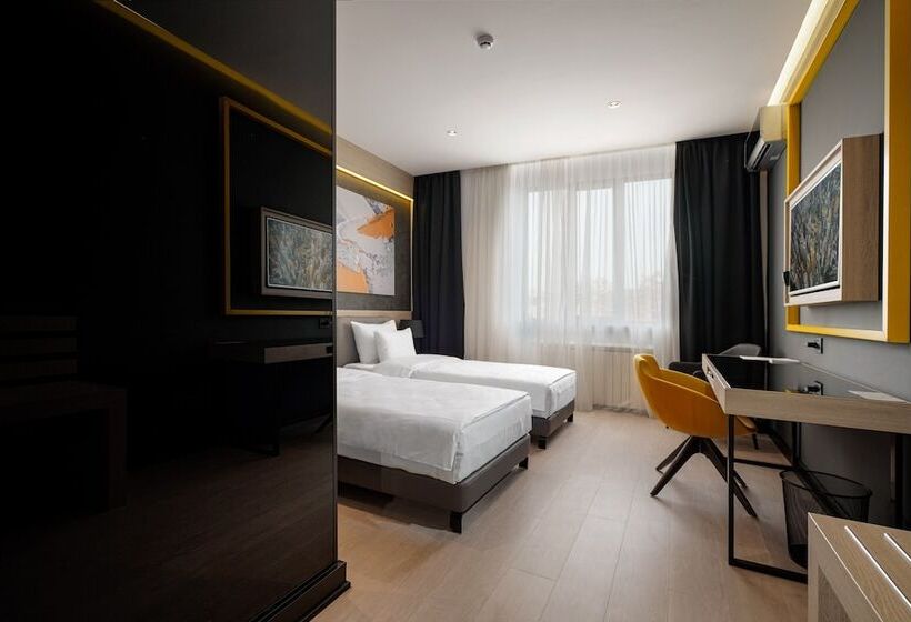 پانسیون Maccani Black Luxury Suites