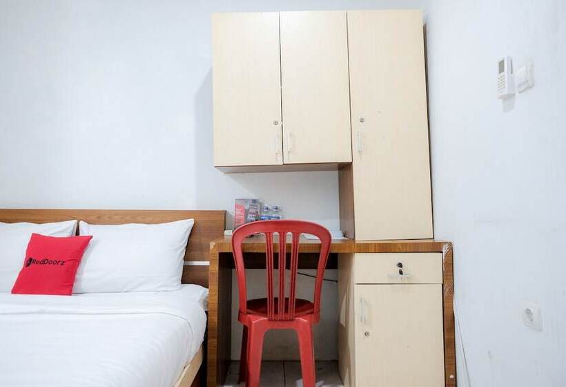 پانسیون Reddoorz Near Tugu Pers Jambi