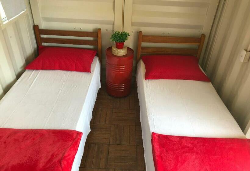 هاستل Mandala House Container