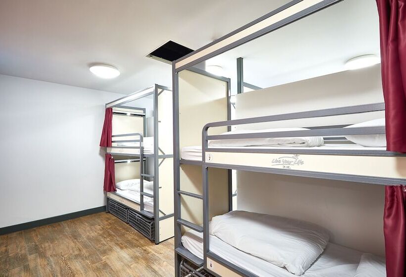 هاستل St Christopher's Edinburgh Old Town