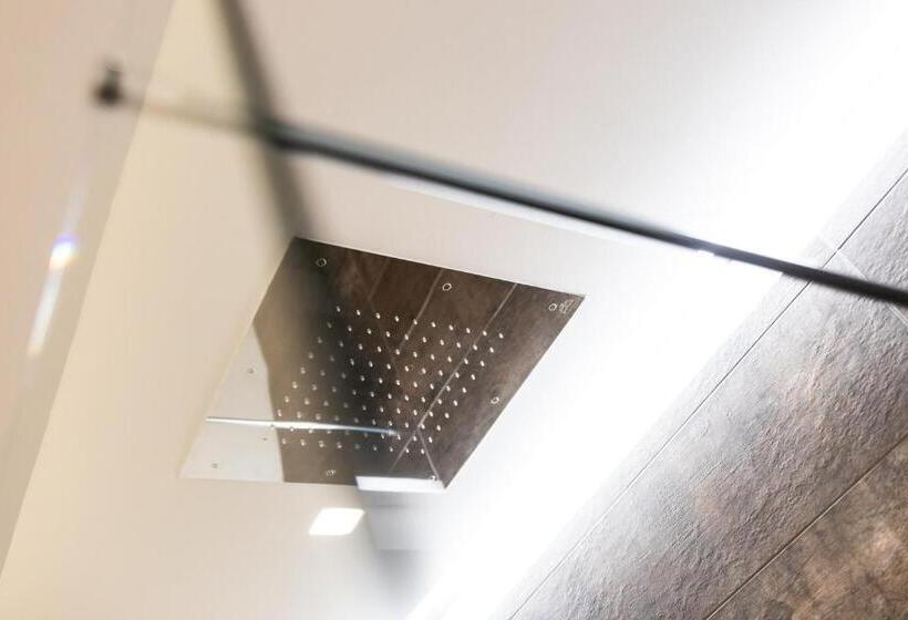 تختخواب و صبحانه Li Cetti