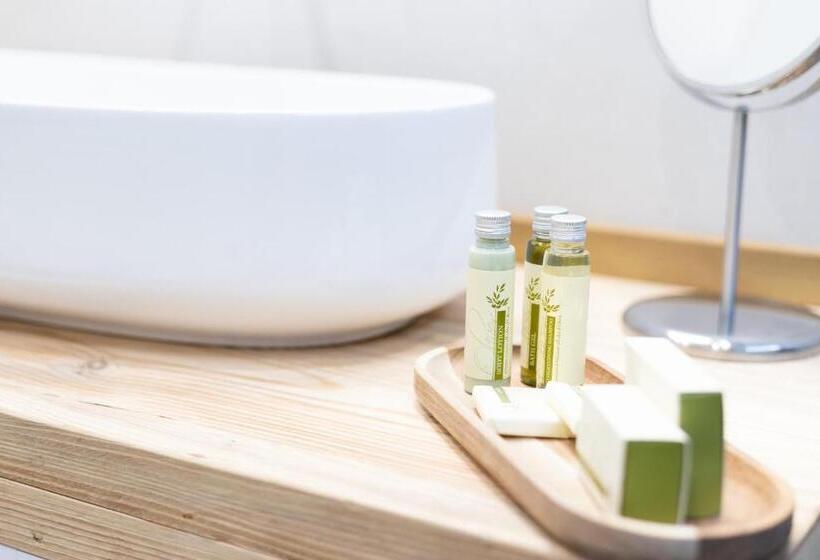 تختخواب و صبحانه Li Cetti