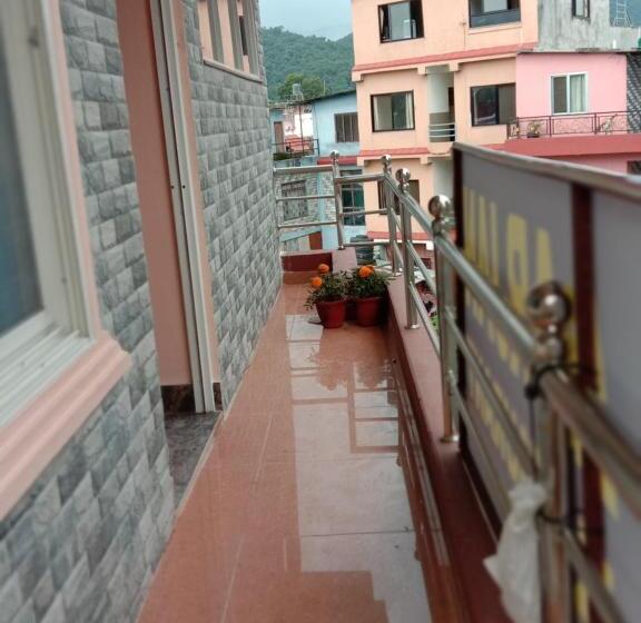 هتل Aarjan And Restaurant