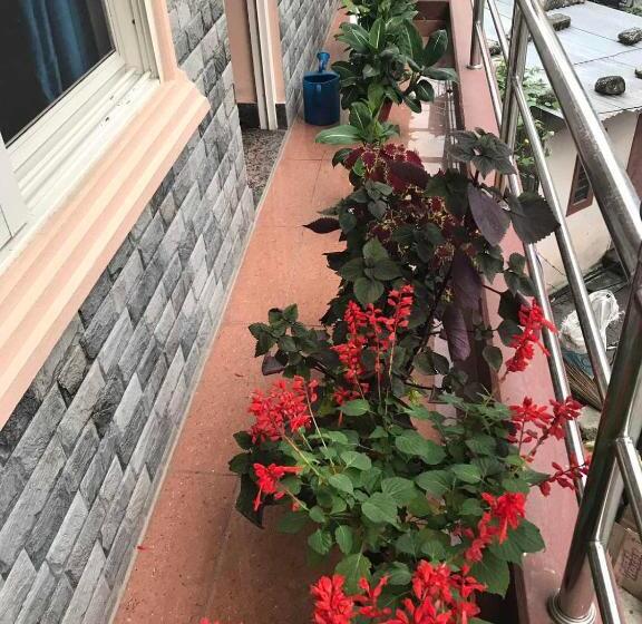 هتل Aarjan And Restaurant