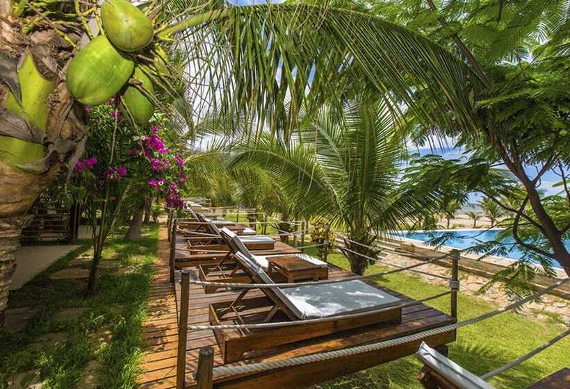 هتل Bungalows & Suites Punta Camarón