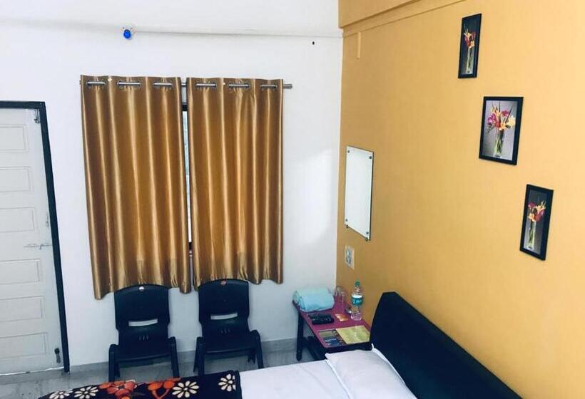 פנסיון Mango Guest House
