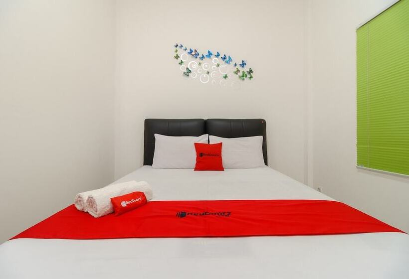 پانسیون Reddoorz Near Kejaksan Station Cirebon 2
