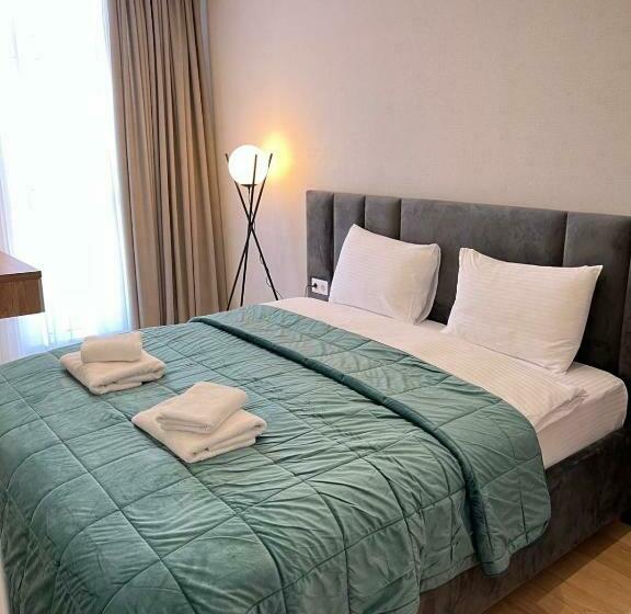 Aparthotel Holiday Lux Batumi