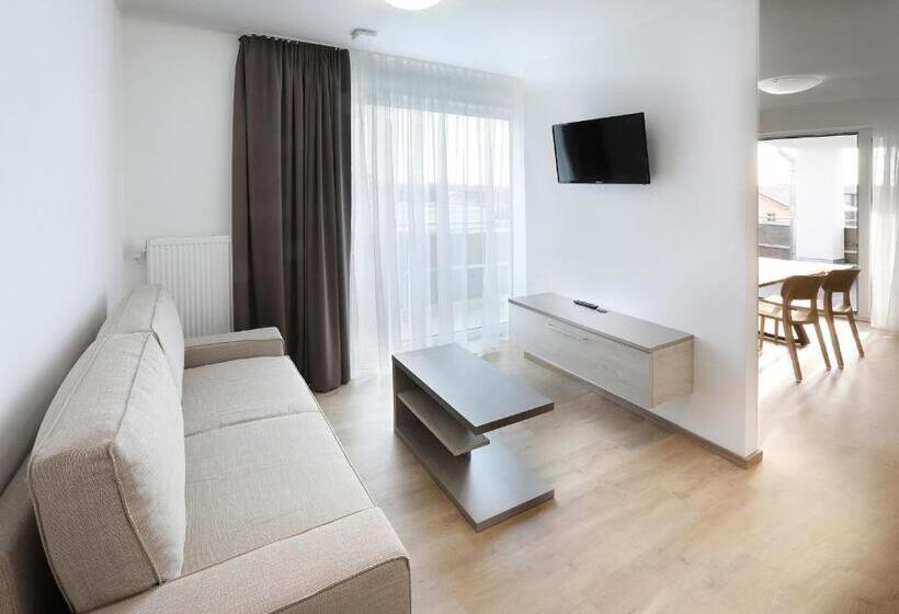 Apartment Hotel 37