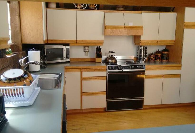 مبيت وإفطار Lodge At Millstone Hill