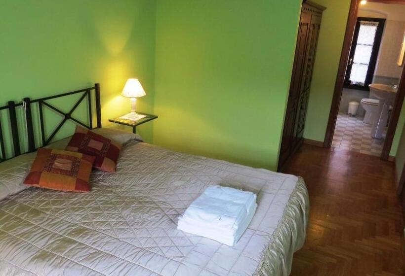 هتل Agriturismo La Staffa