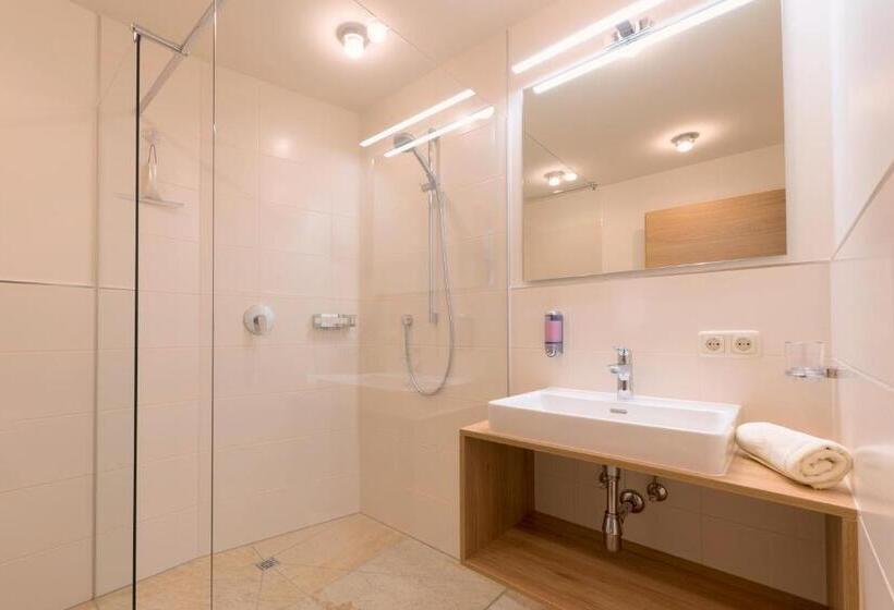 پانسیون Quality Hosts Arlberg   Haus Pepi Eiter