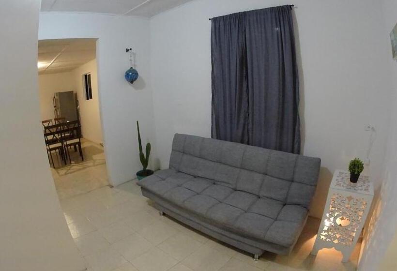 پانسیون Marmows Place