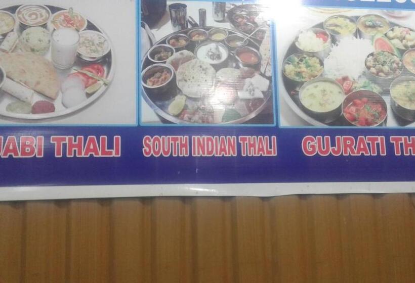 ペンション Alamdar Guest House