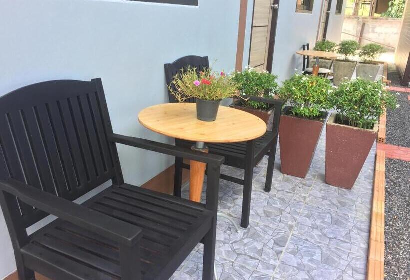 פנסיון Chill Land House