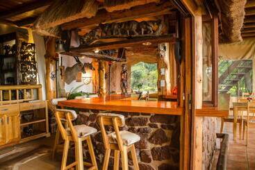پانسیون Hartbeespoortdam Lodge