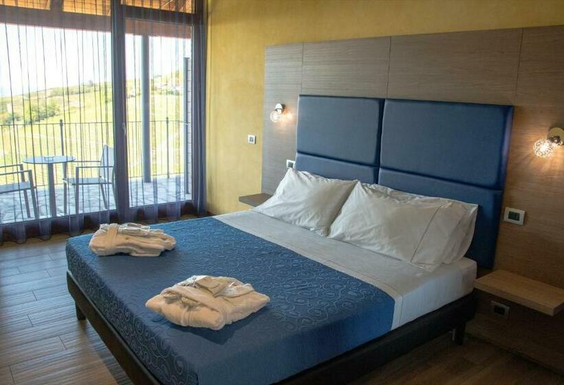 مبيت وإفطار Casa Castella   Adults Only   Langhe