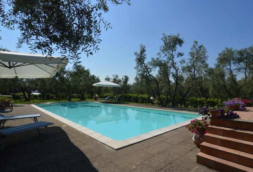 ホテル Agriturismo I Due Casali