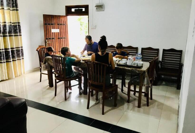 پانسیون Dambulla Tourist Resort