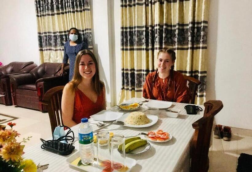 پانسیون Dambulla Tourist Resort