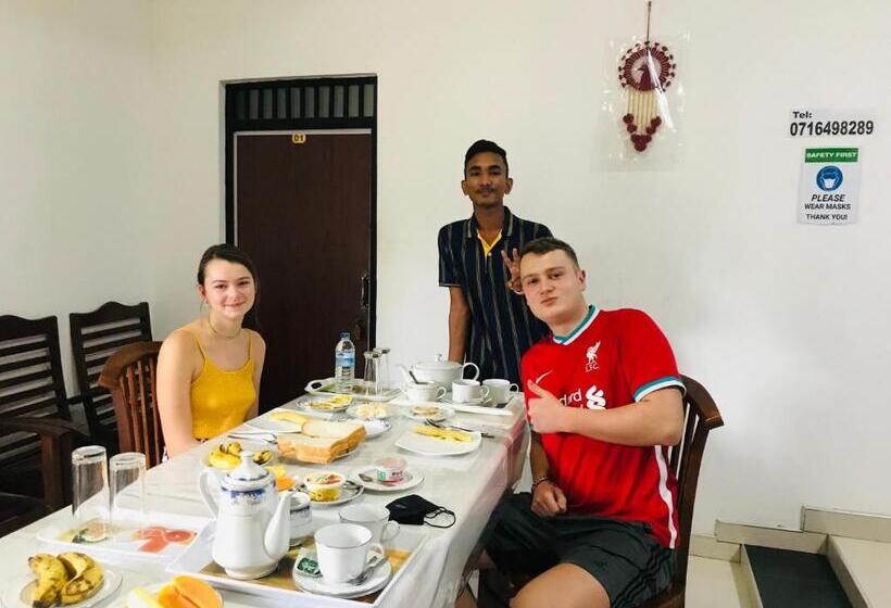 پانسیون Dambulla Tourist Resort